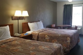 Travelers Inn & Suites