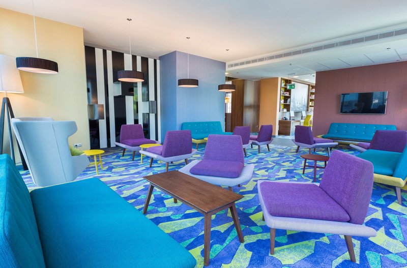 hampton by hilton warsaw city centre