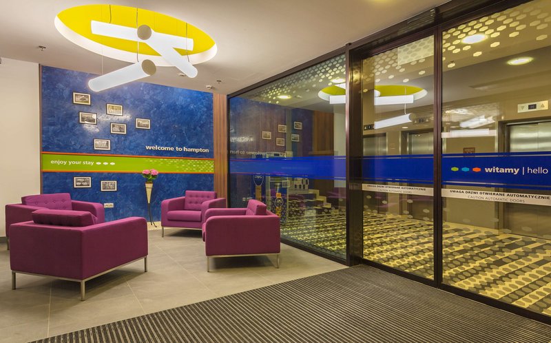 hampton by hilton warsaw city centre