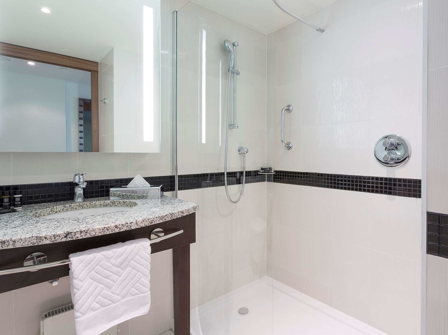 hampton by hilton warsaw city centre