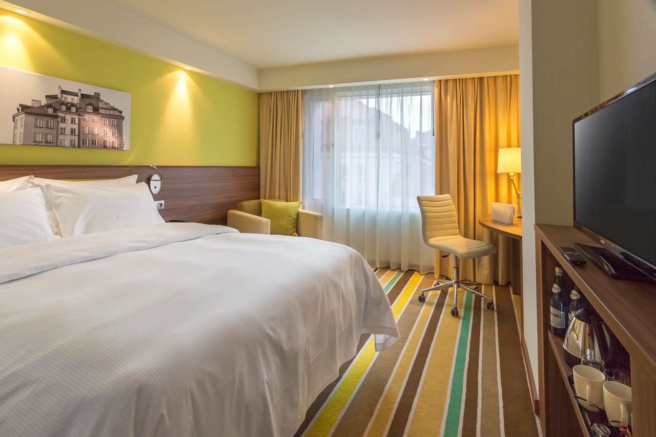 hampton by hilton warsaw city centre