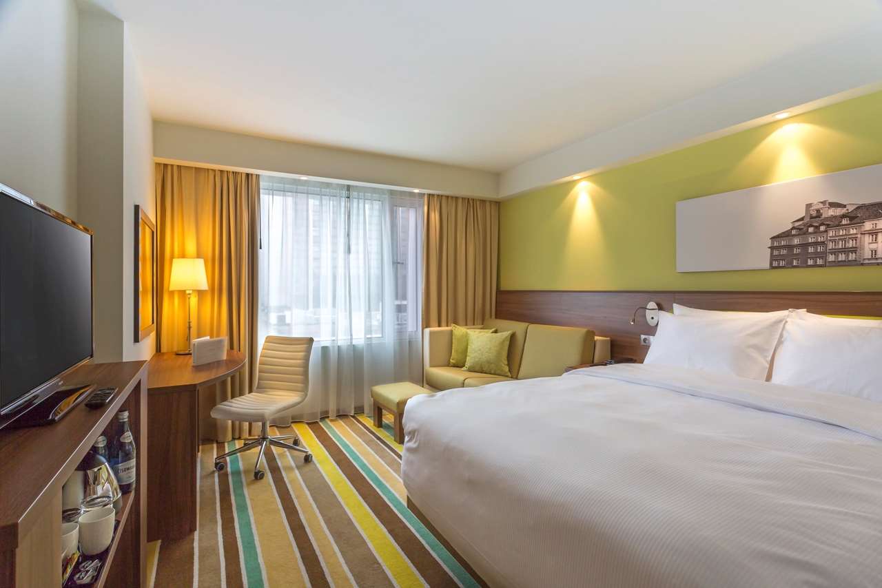 hampton by hilton warsaw city centre