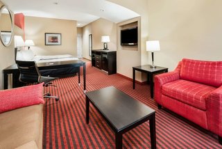 la quinta inn and suites by wyndham boutte