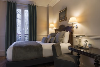 hotel de la porte doree