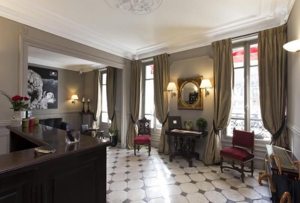 hotel de la porte doree