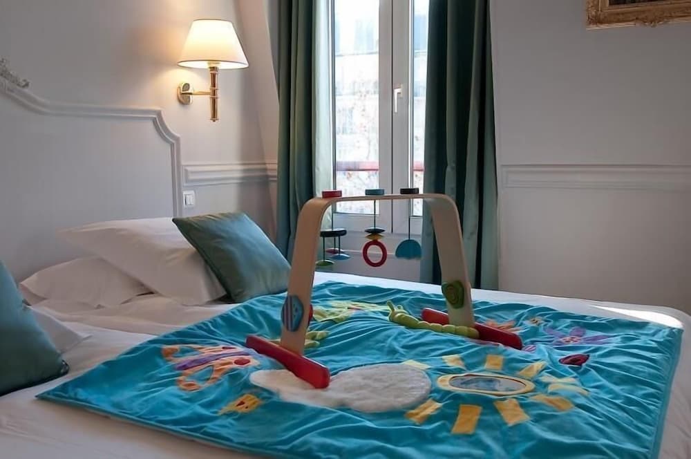 hotel de la porte doree