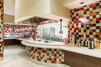 embassy suites newark airport