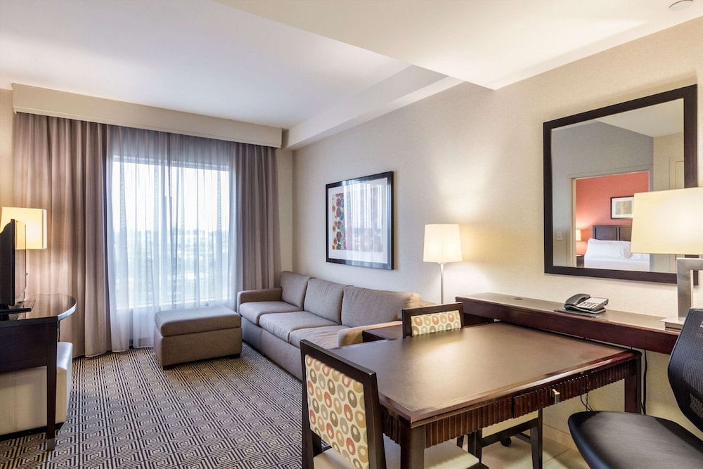 embassy suites newark airport