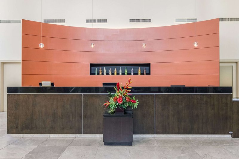 embassy suites newark airport