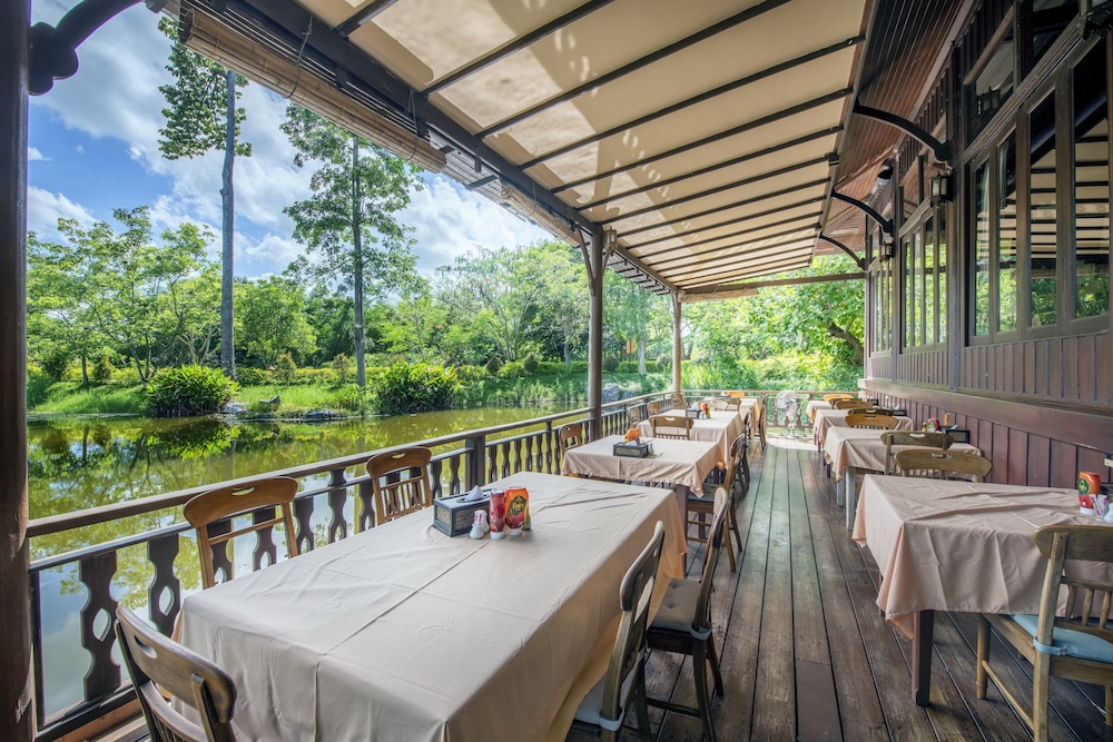 vana varin resort hua hin