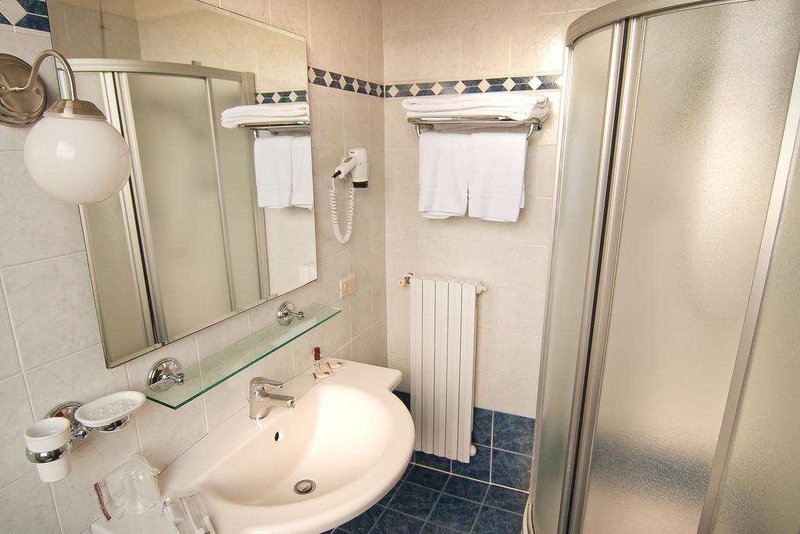 hotel leonardo da vinci
