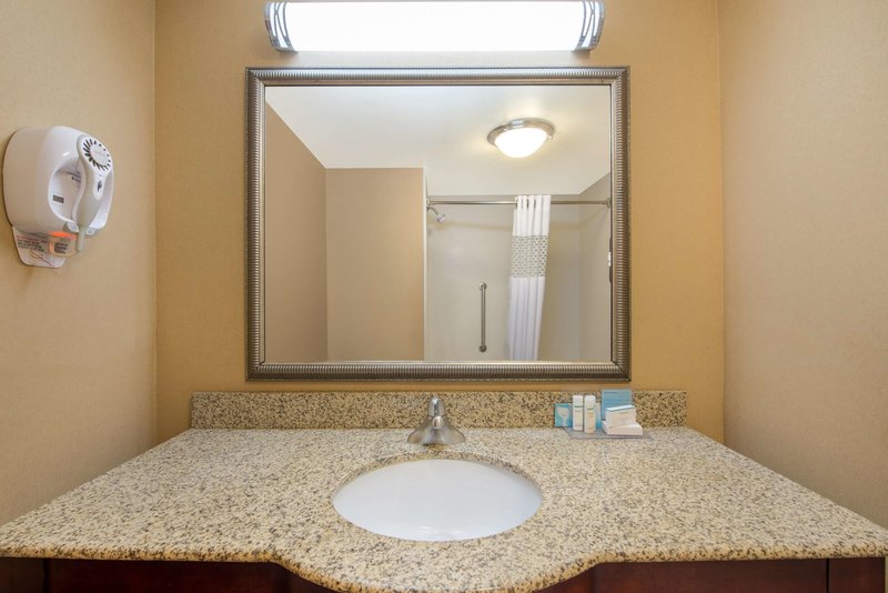 hampton inn and suites oklahoma city south