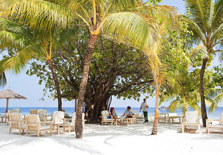 athuruga island