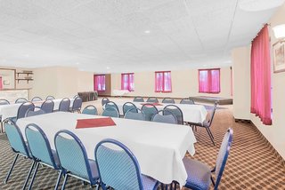 days inn by wyndham springfield phil intl airport