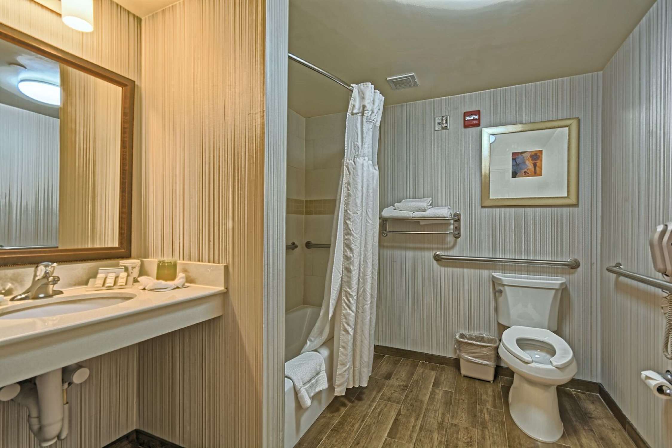 hilton garden inn mt laurel