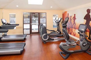 Hyatt House Mt. Laurel,Maple Shade>>Burlington,3 star