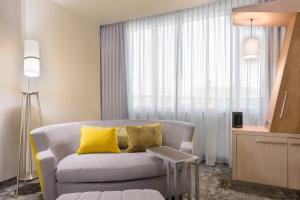 courtyard buffalo downtown canalside