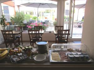 hotel la corniche dor mandelieu