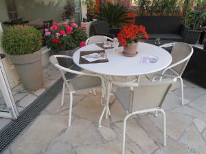 hotel la corniche dor mandelieu