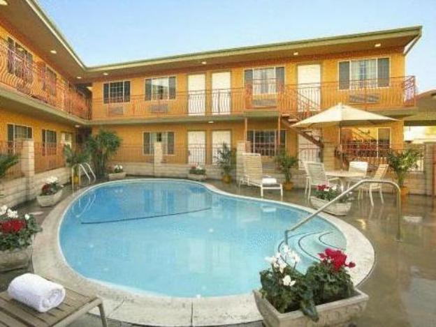 studio inn and suites at promenade downey