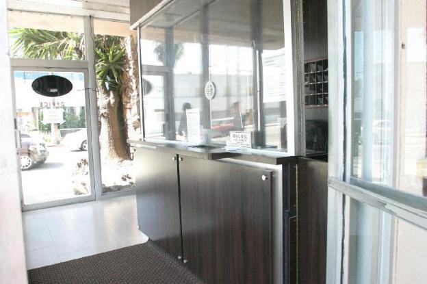 hollywood palms inn and suites