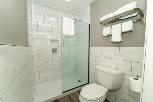 hollywood palms inn and suites