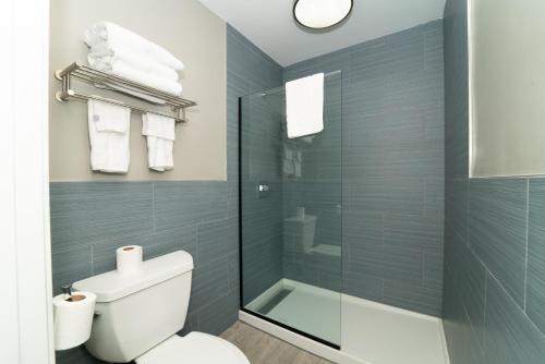 hollywood palms inn and suites