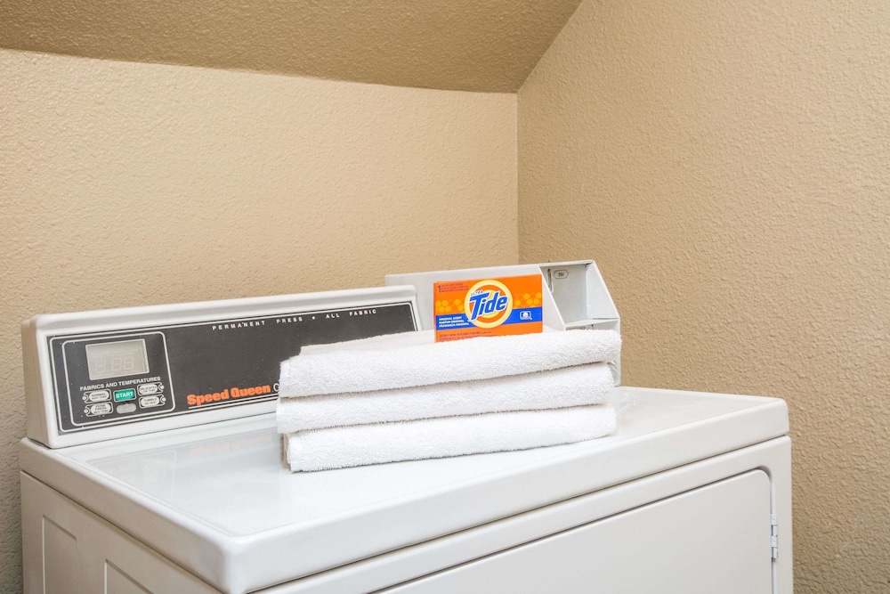 days inn by wyndham los angeles lax venicebch marina delray