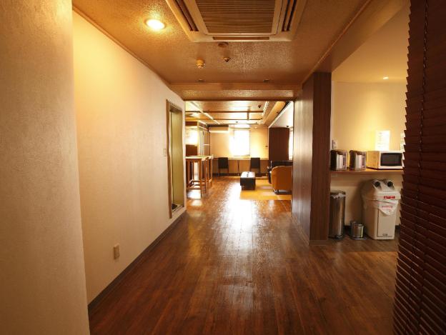 shinjuku kuyakusho mae capsule hotel