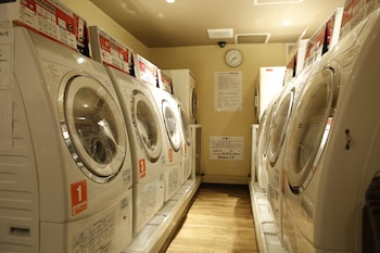 shinjuku kuyakusho mae capsule hotel