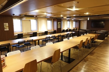 shinjuku kuyakusho mae capsule hotel