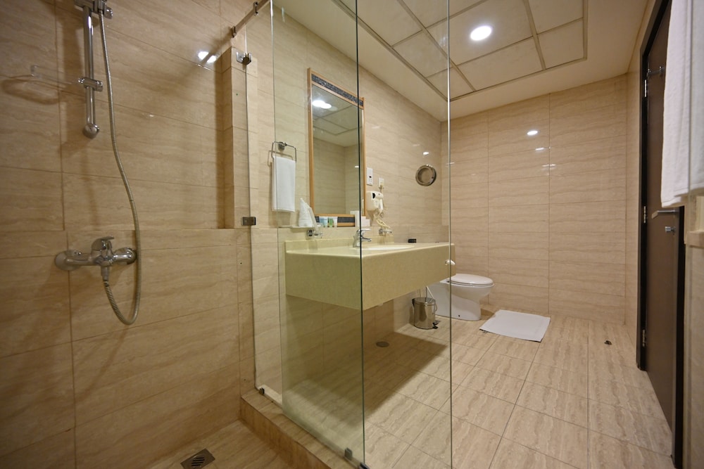 harbour suites hotel adults only