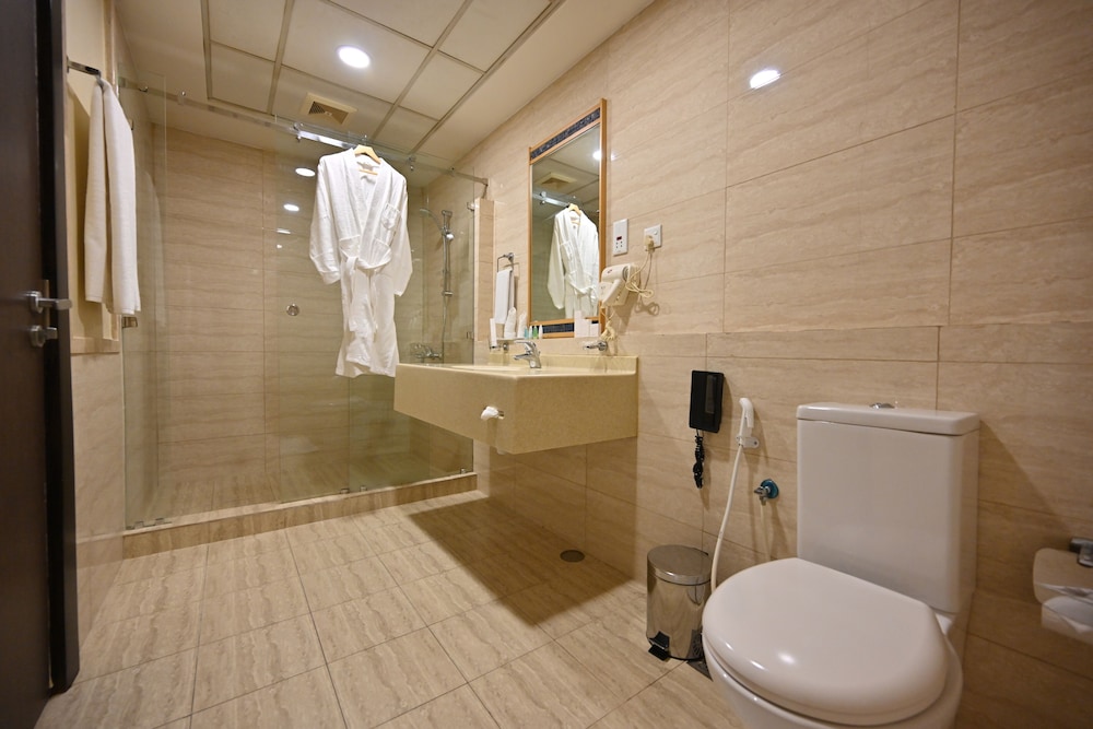 harbour suites hotel adults only