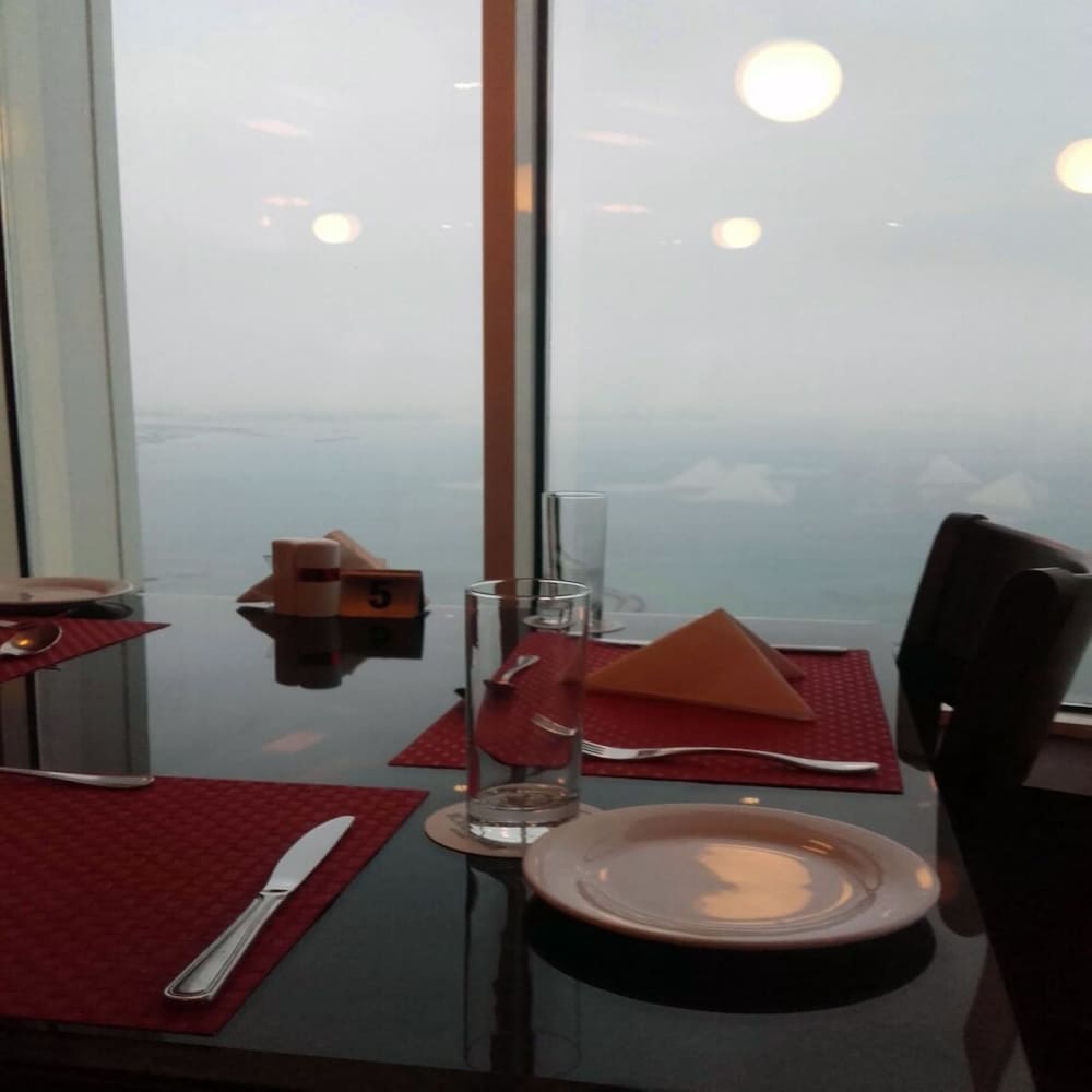 harbour suites hotel adults only