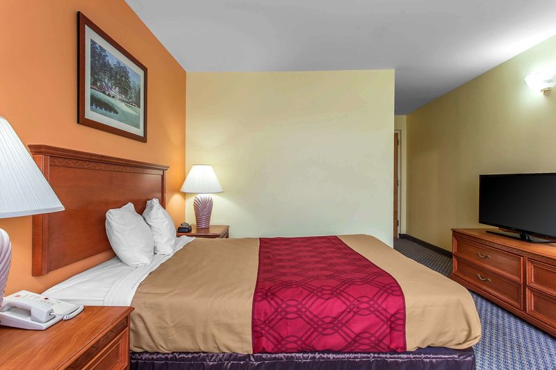 econo lodge southern pines