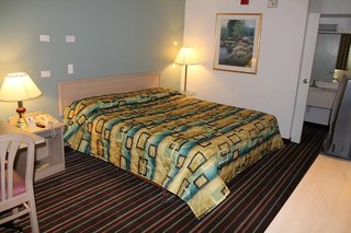 Somatel Nashville Airport Hotel,Nashville>>Music Row,2 star