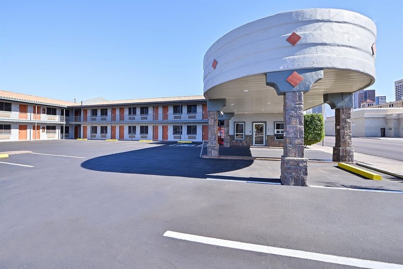 downtown phoenix hotel