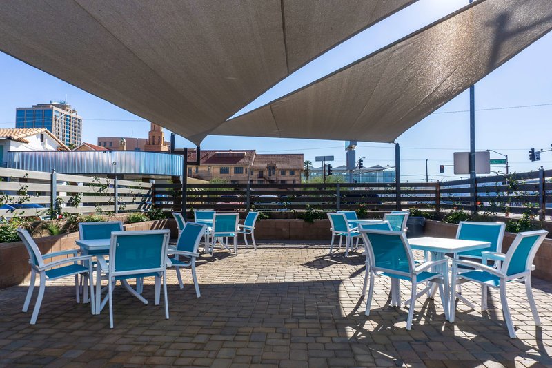 downtown phoenix hotel