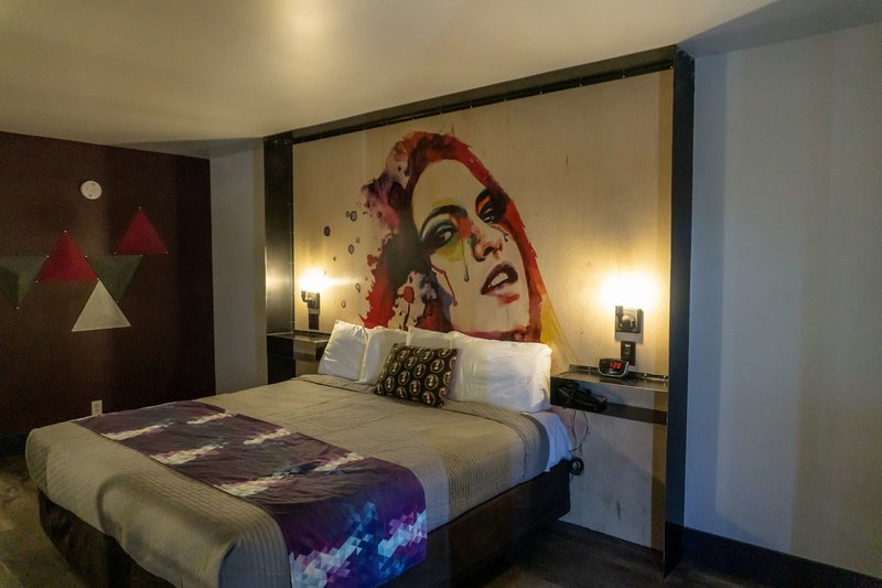 downtown phoenix hotel