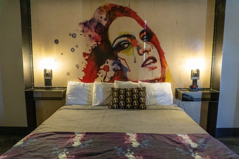 downtown phoenix hotel