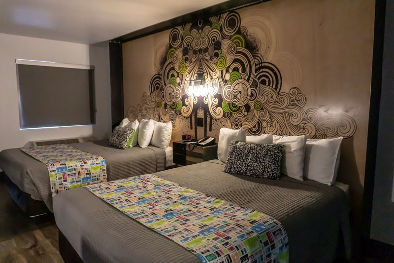 downtown phoenix hotel