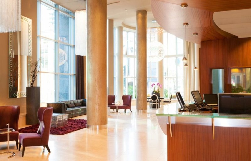 hotel le crystal montreal