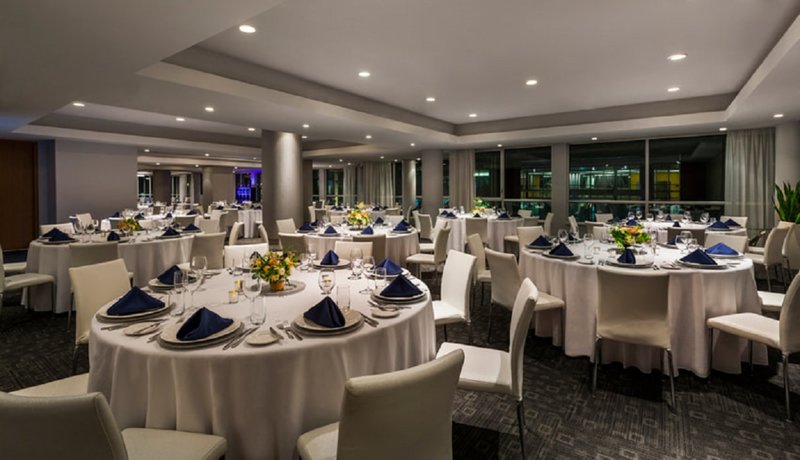 hotel le crystal montreal