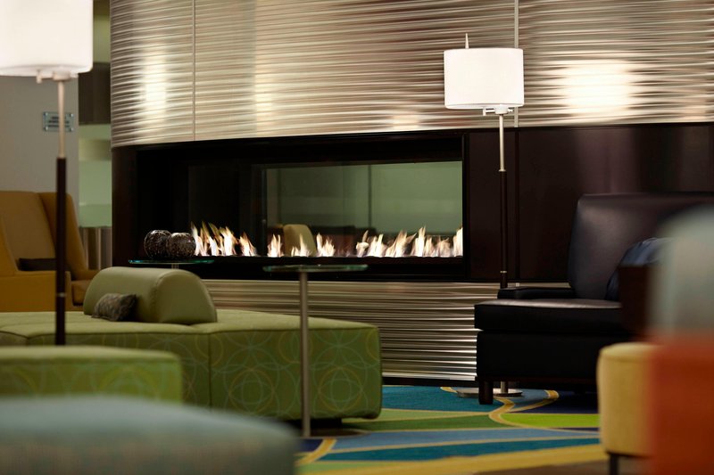 montreal airport marriott in terminal hotel
