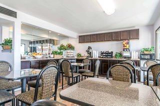 Studio 6  Suites Louisville, Ky - Airport Expo Center,Watterson Park>>Louisville,2 star