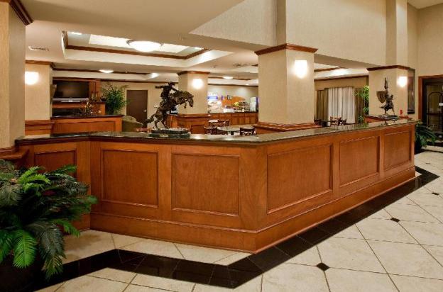 holiday inn express ada by ihg