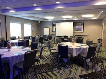 holiday inn express hotel sacramento airport natomas by ihg