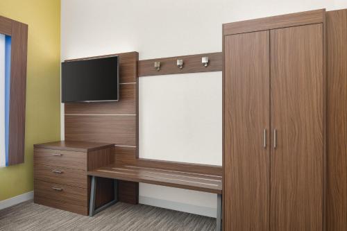 holiday inn express hotel sacramento airport natomas by ihg