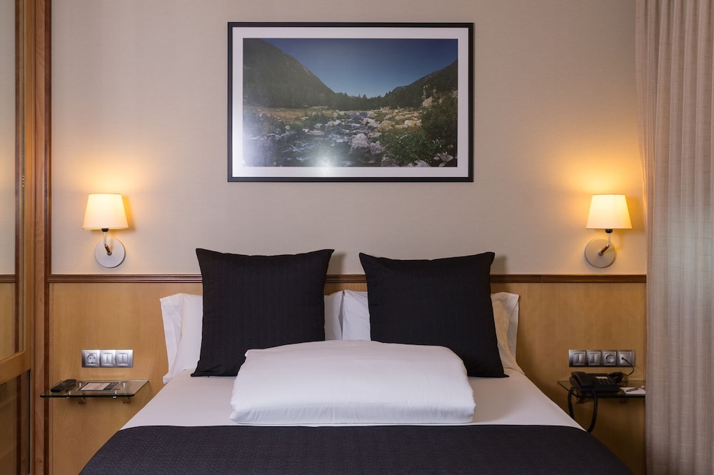 hotel font dargent pas de la casa