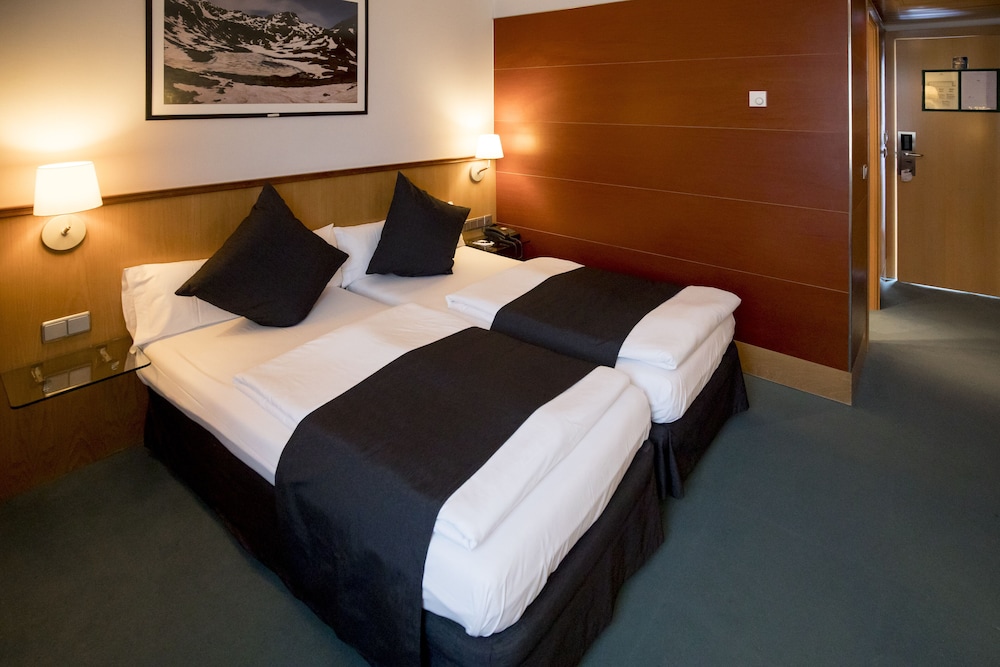 hotel font dargent pas de la casa